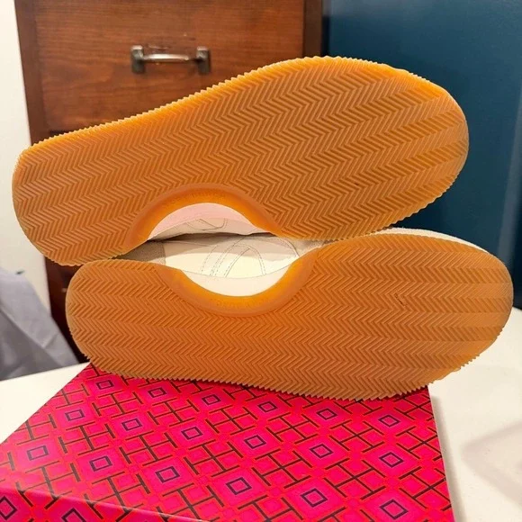 Tory Burch Hank Sneaker Snow White Beige Suede Leather Lace Up Women 9.5 - Picture 3 of 12